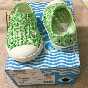 Native Jefferson, Cucumber Green/Shell White/Green Digi, Unisex Size C4, NIB!